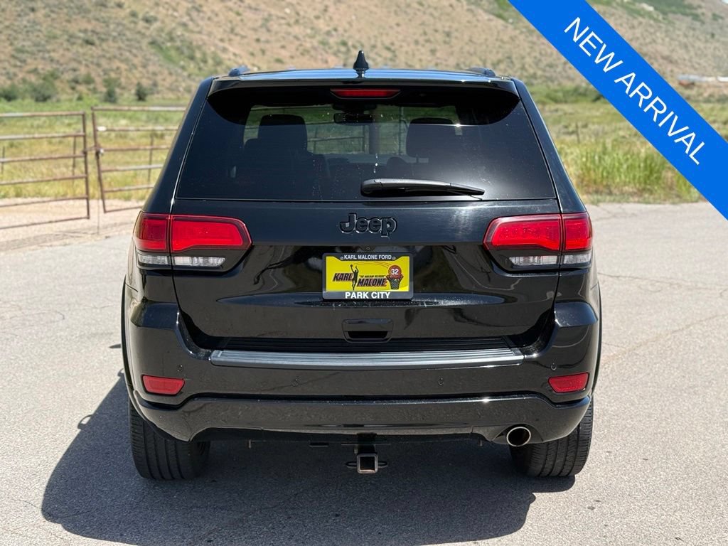 Used 2020 Jeep Grand Cherokee Altitude AWD/4WD image 4