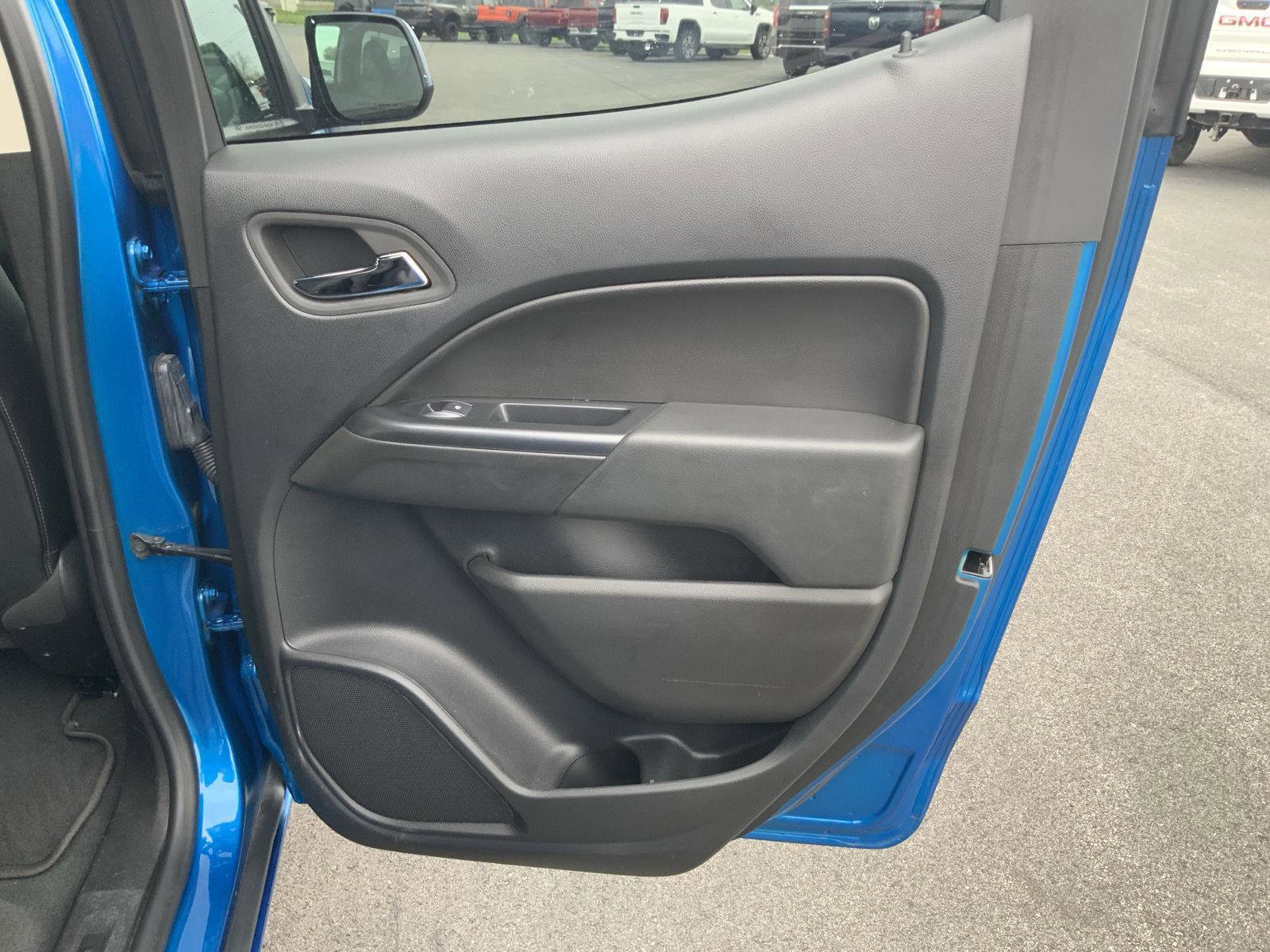 Used 2022 Chevrolet Colorado LT w/ Luxury Package image 52