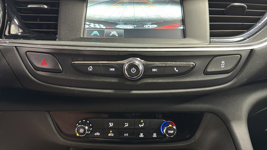 Used 2018 Buick Regal Preferred image 28