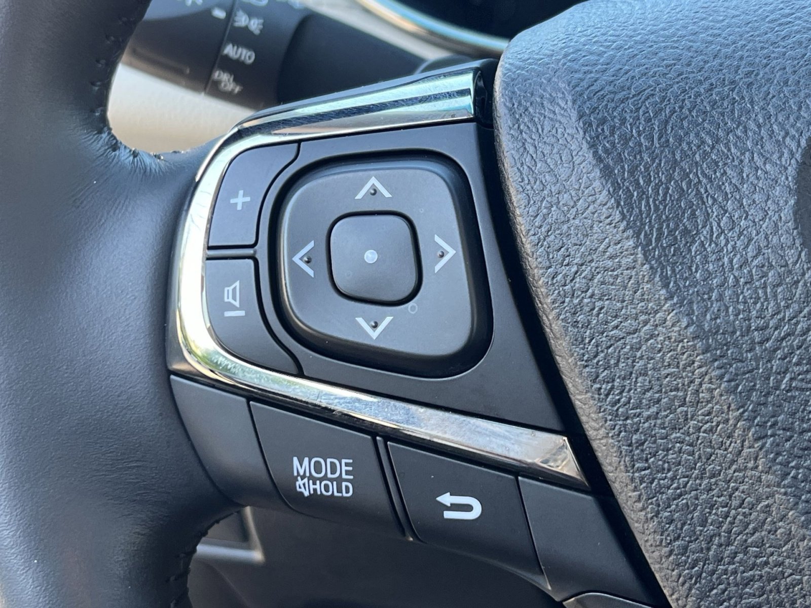 Used 2017 Toyota Avalon Limited FWD image 34