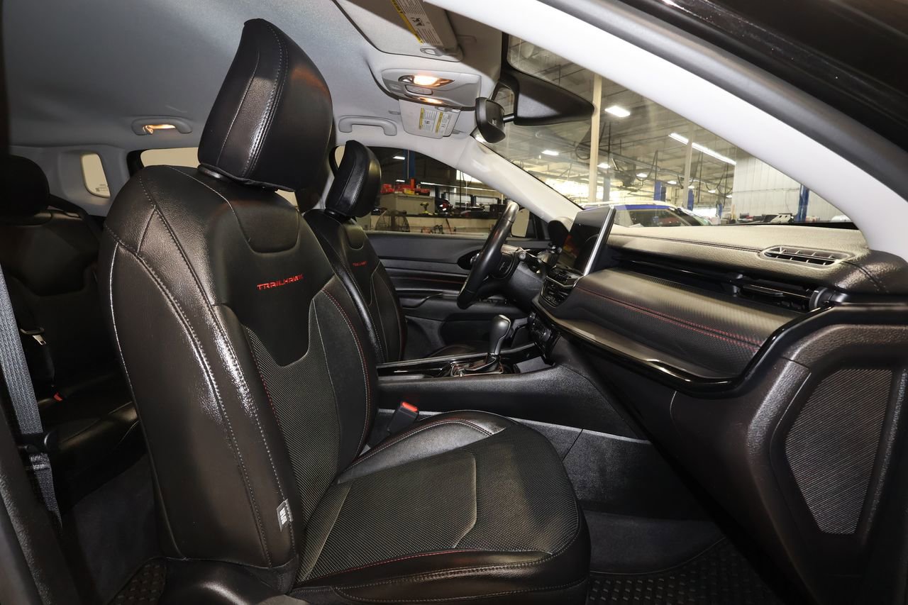 Used 2022 Jeep Compass Trailhawk w/ Trailhawk Elite Group image 28