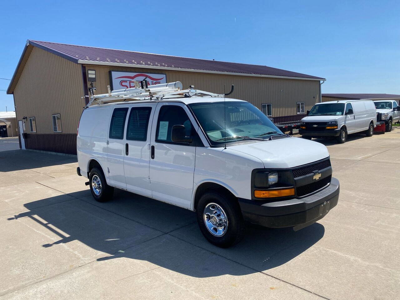 Used 2013 Chevrolet Express 2500 image 3