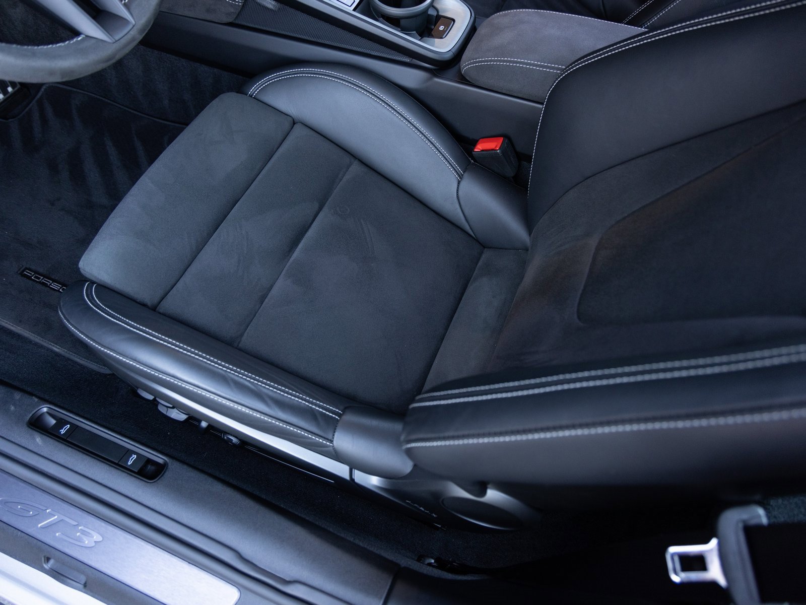 Certified 2024 Porsche 911 GT3 image 22