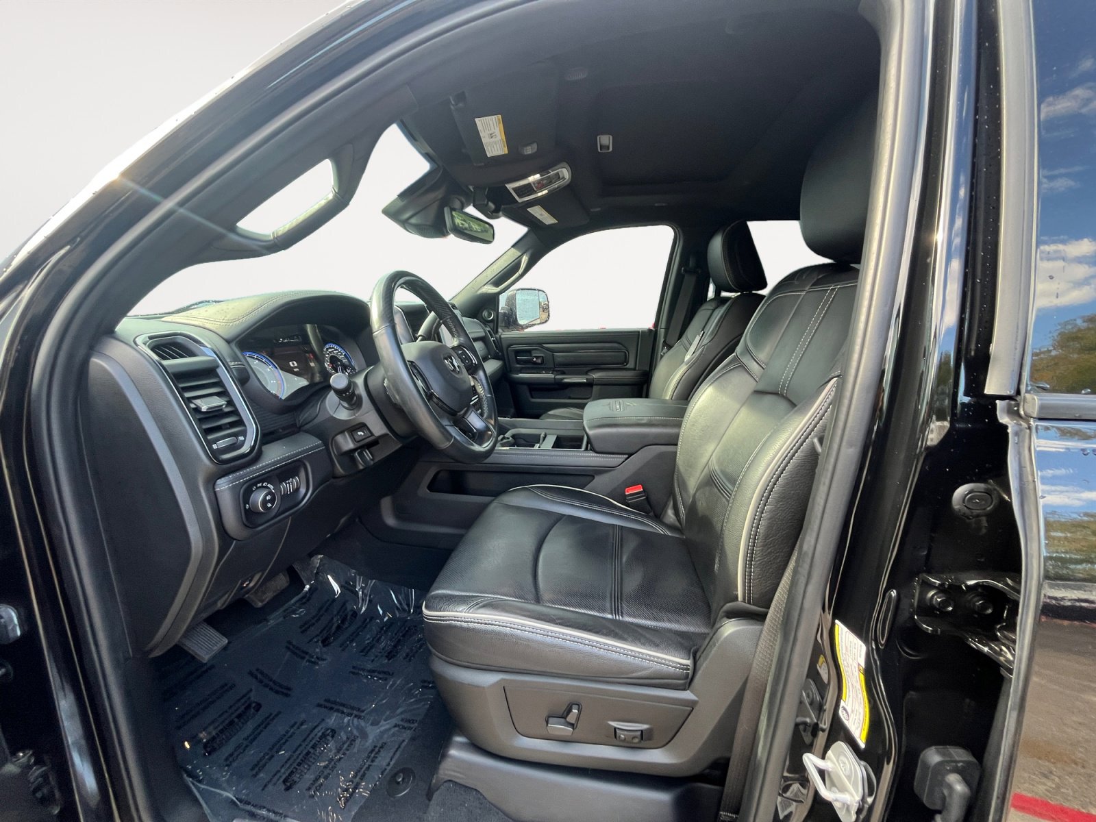 Used 2022 RAM 3500 Limited image 19