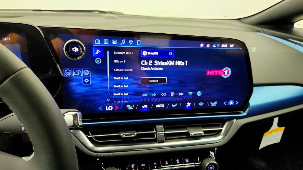 Used 2026 Chevrolet Equinox EV LT FWD image 19