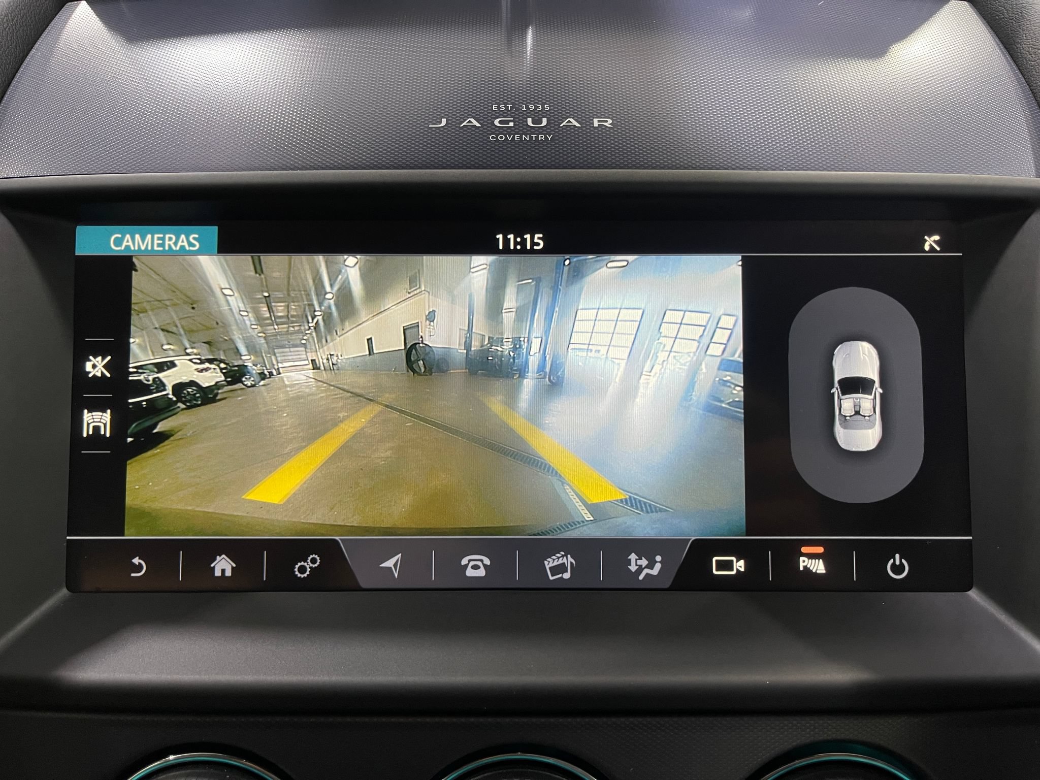 Used 2021 Jaguar F-TYPE Convertible RWD image 10