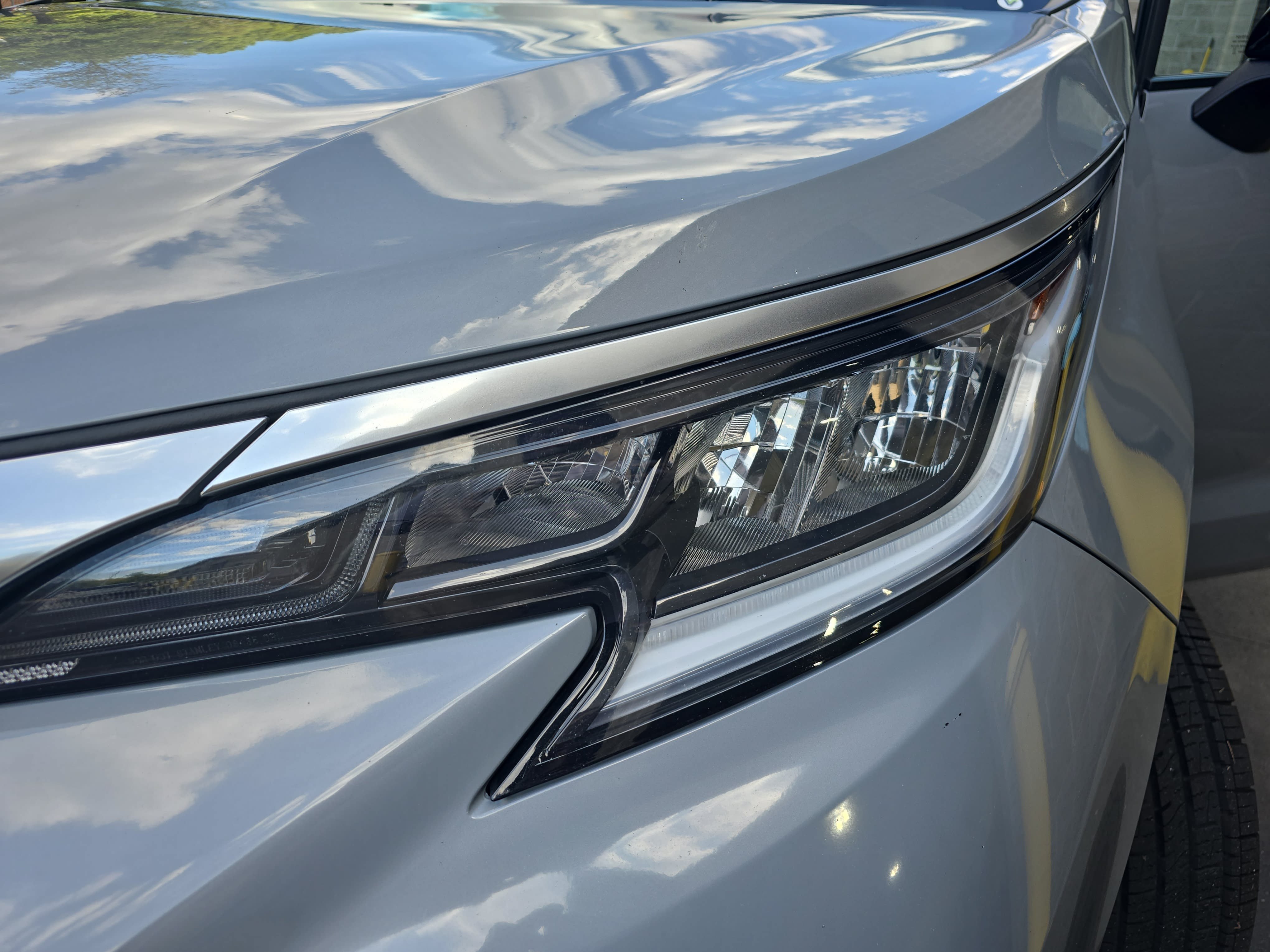Used 2024 Toyota Sienna XSE FWD image 33
