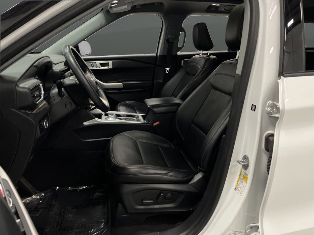 Used 2023 Ford Explorer Limited image 4