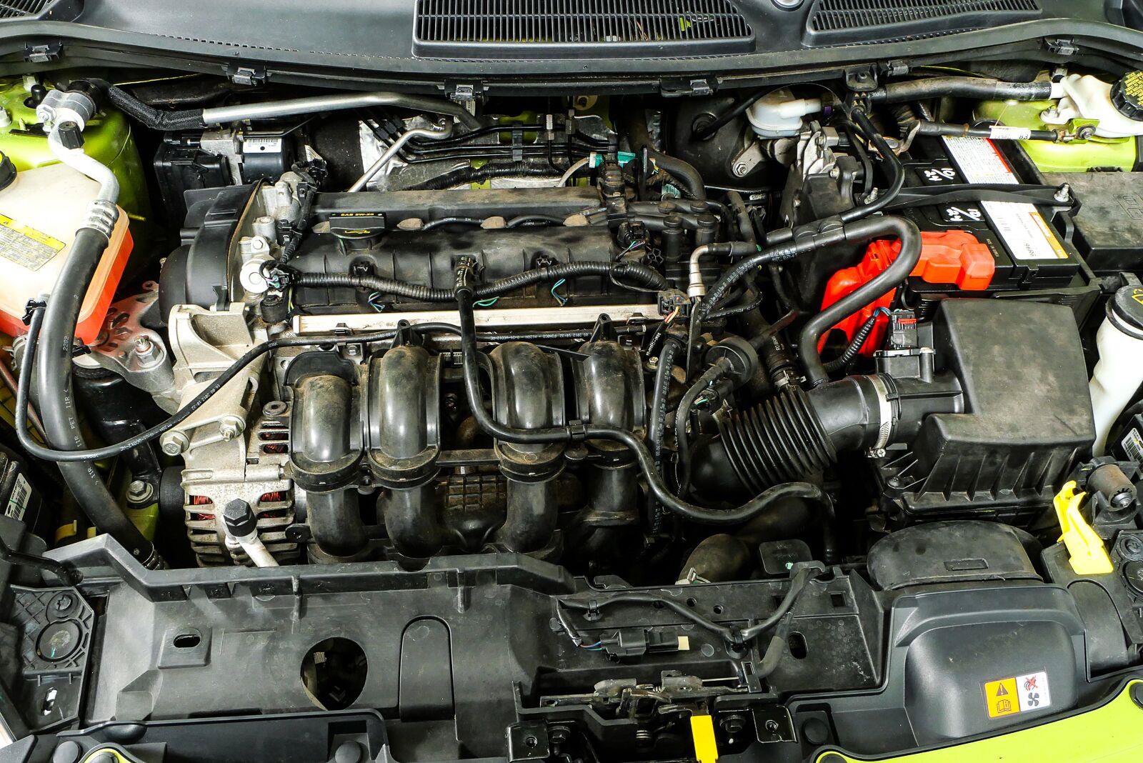 Used 2013 Ford Fiesta SE FWD image 32