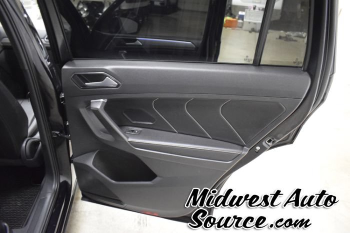 Used 2023 Volkswagen Tiguan SE R-Line AWD/4WD image 28