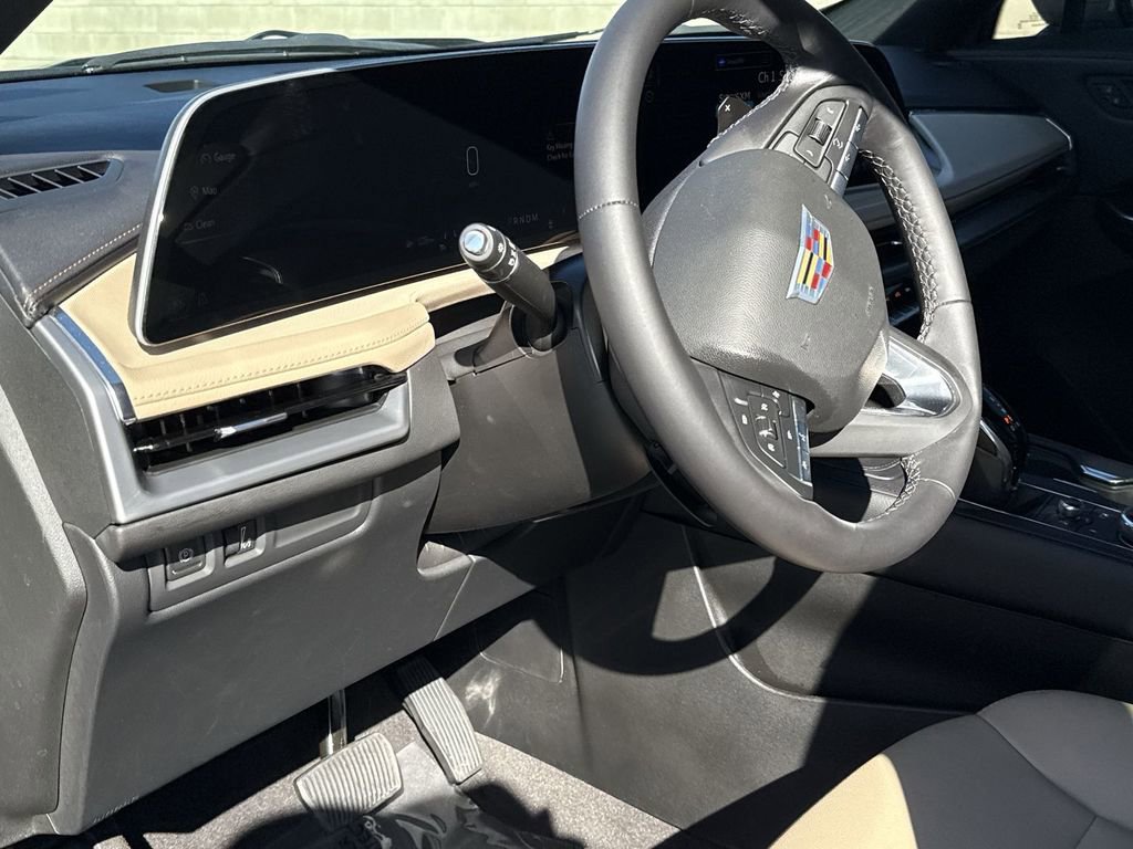 Certified 2024 Cadillac XT4 Luxury FWD image 10