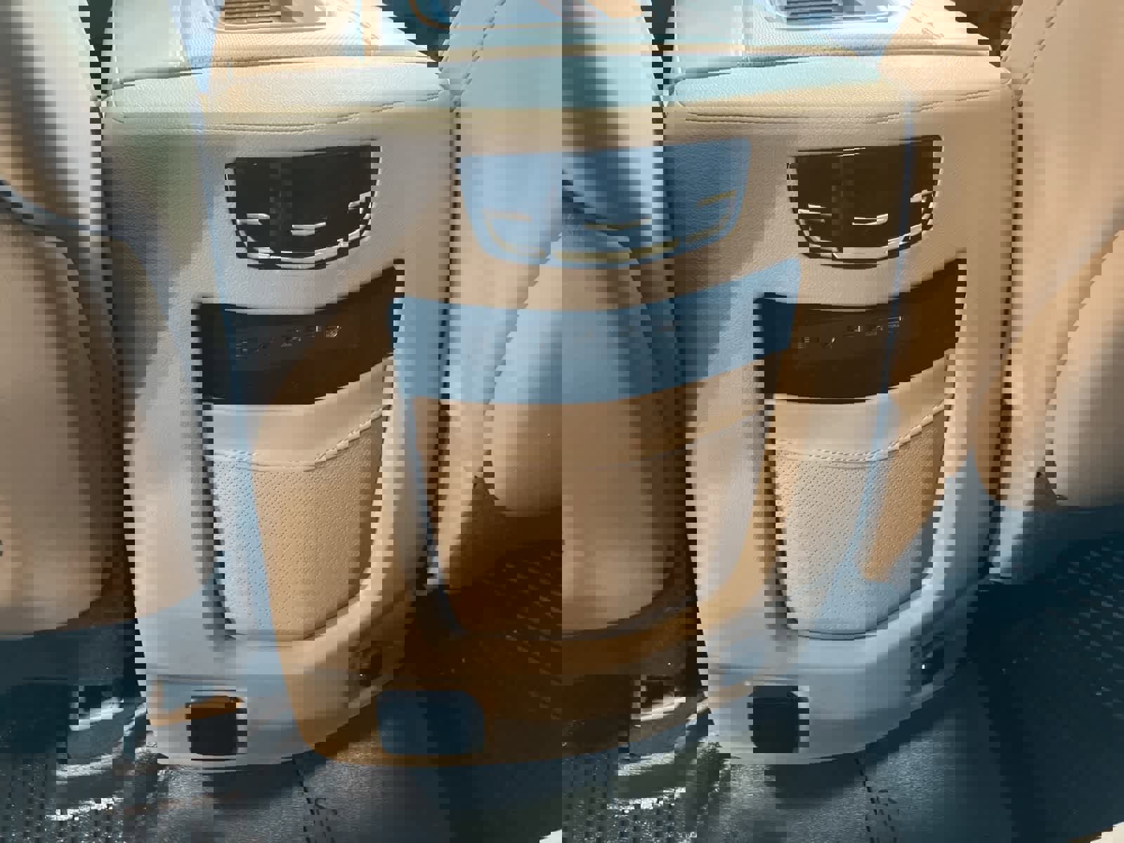 Used 2019 Cadillac Escalade Platinum image 27