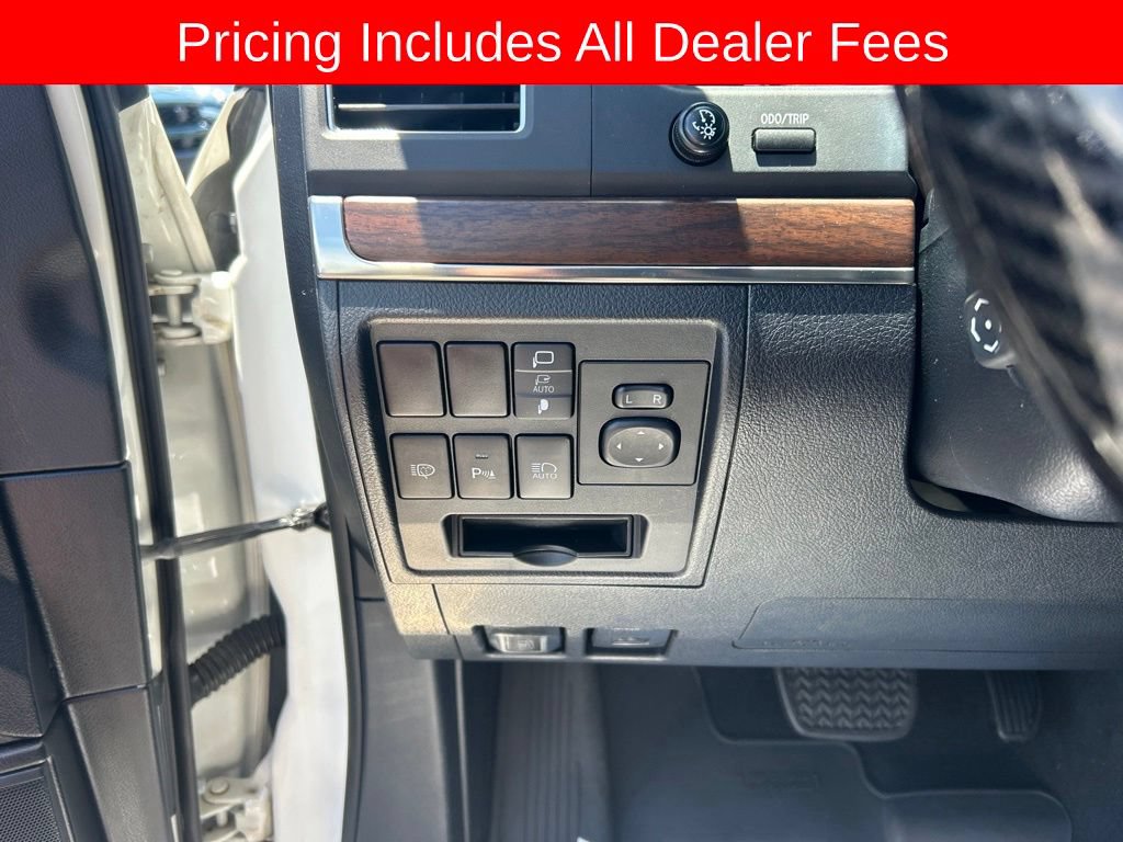 Used 2019 Toyota Land Cruiser AWD/4WD image 7