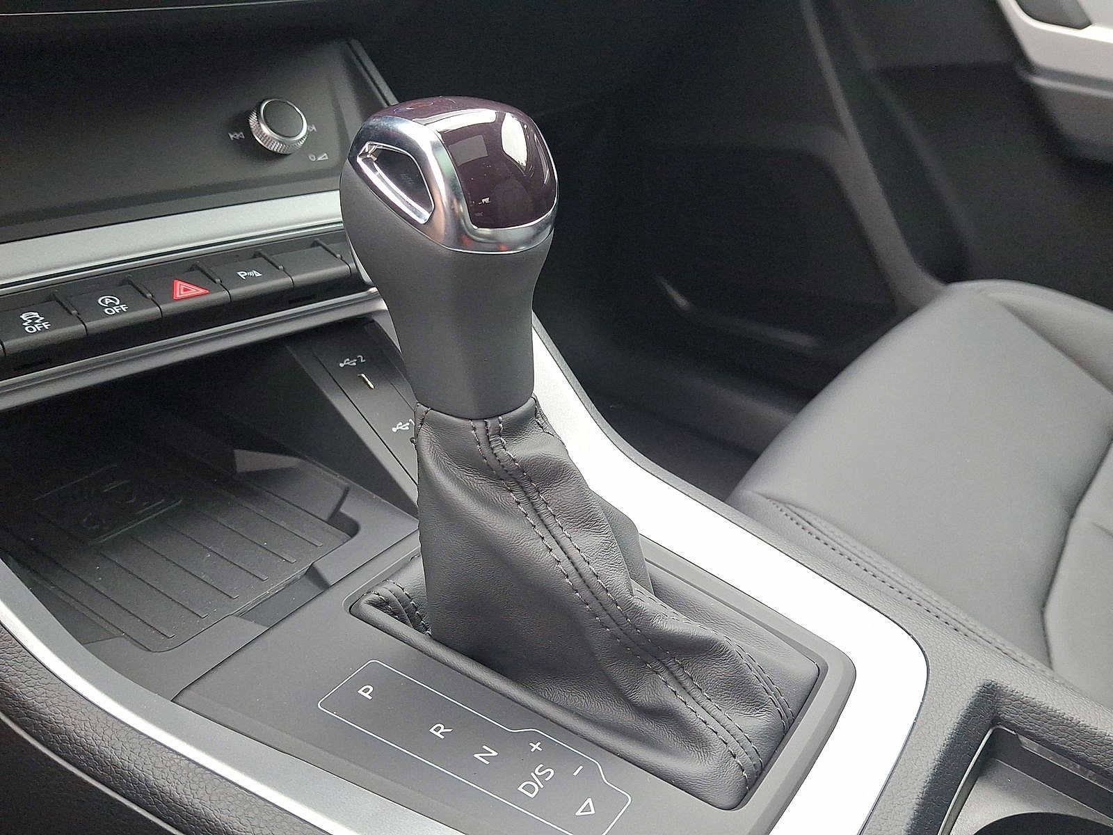 New 2025 Audi Q3 2.0T Premium image 13