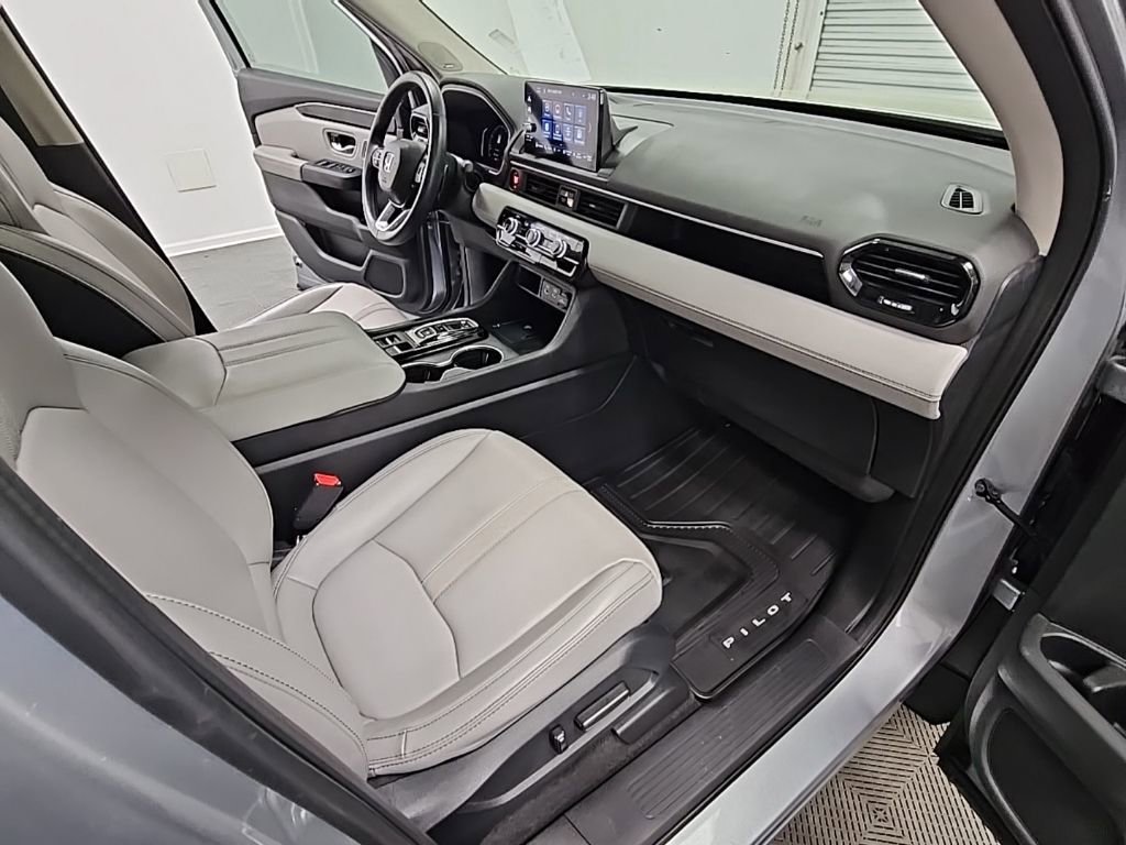 Used 2023 Honda Pilot Touring image 40