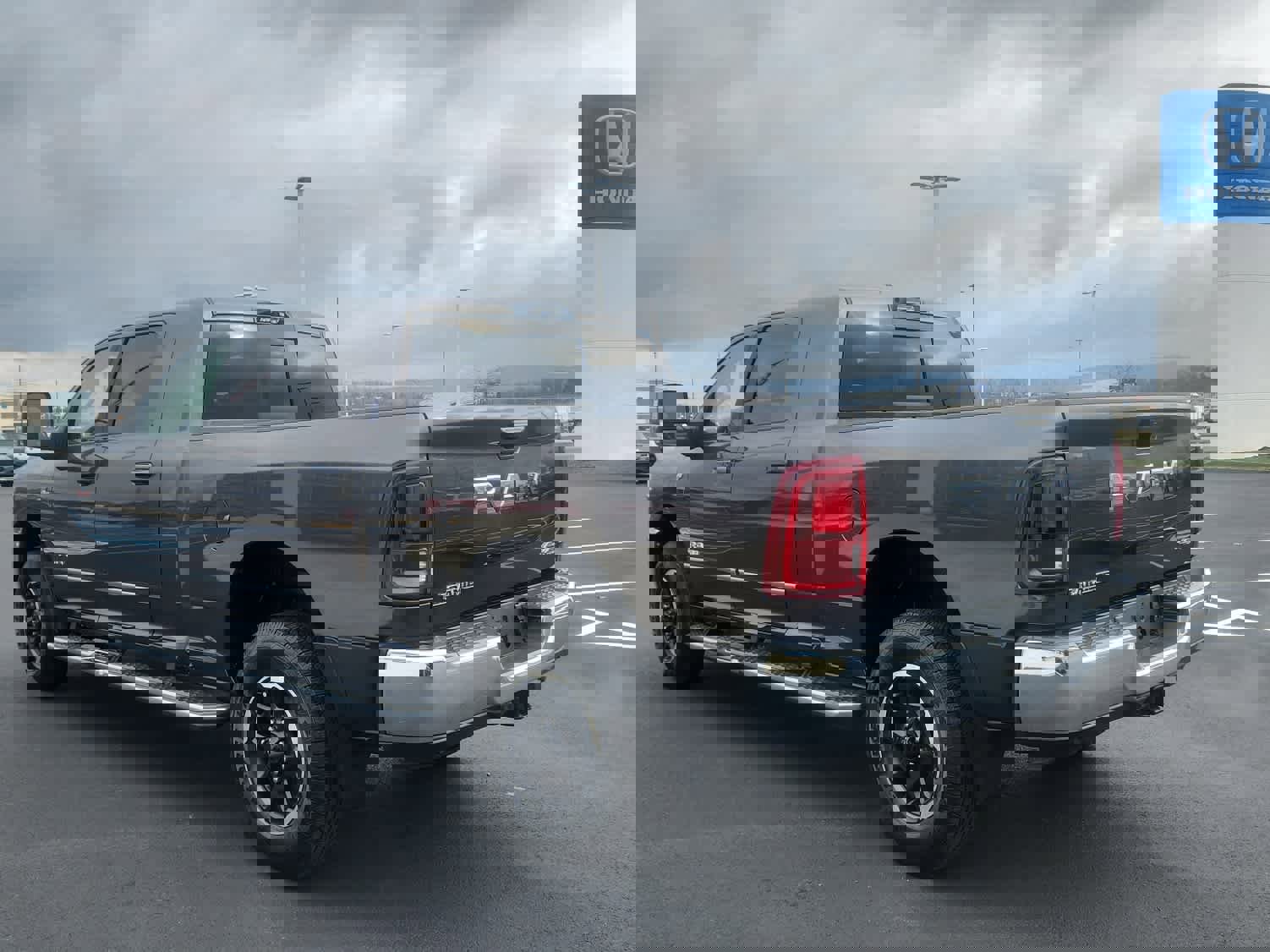 Used 2025 RAM 3500 Laramie w/ Towing Technology Group image 4