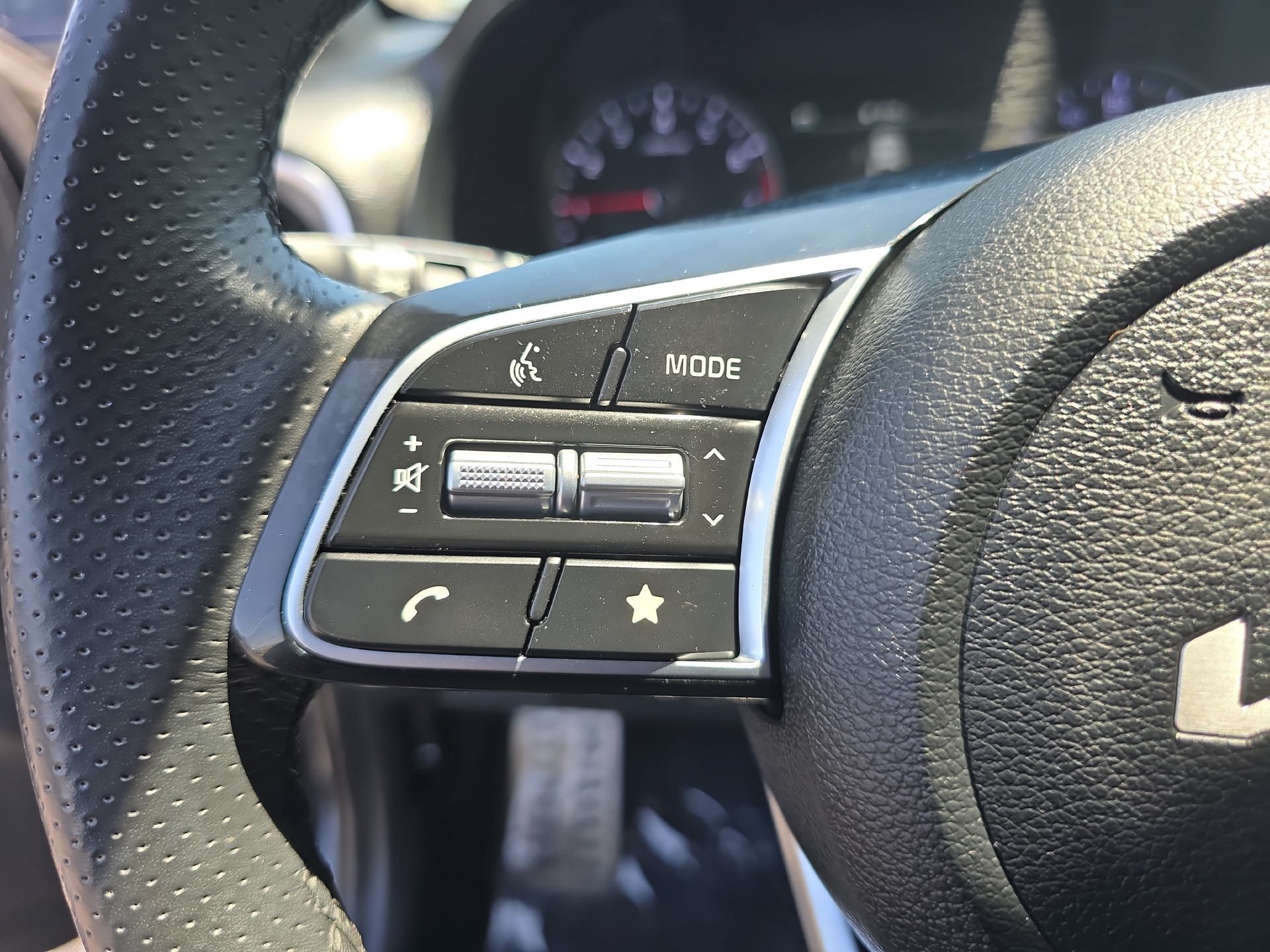 Used 2024 Kia Forte GT-Line FWD image 17