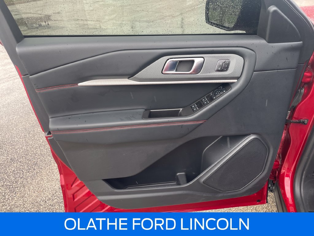 Used 2026 Ford Explorer ST AWD/4WD image 11