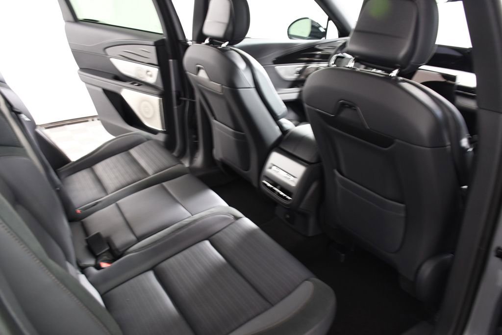 Used 2025 Lincoln Nautilus Reserve image 22