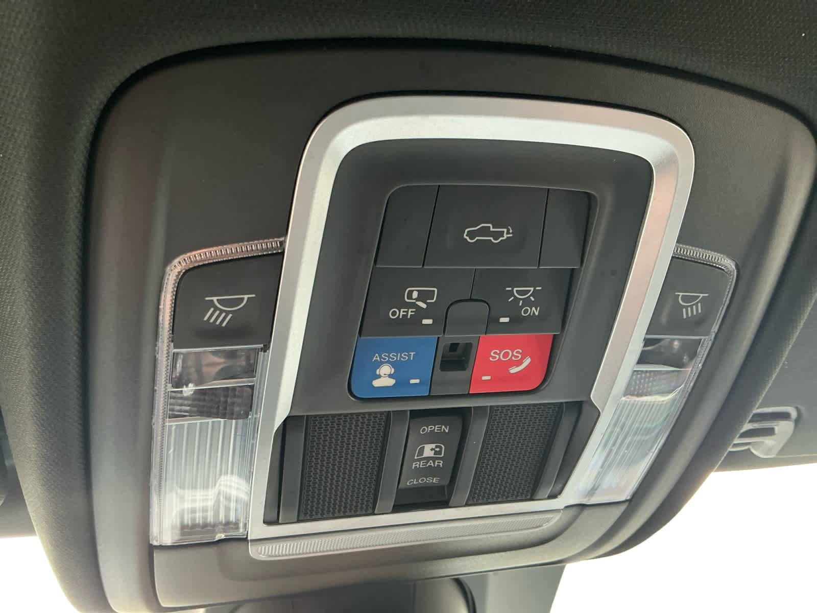 Used 2020 RAM 1500 Limited AWD/4WD image 17