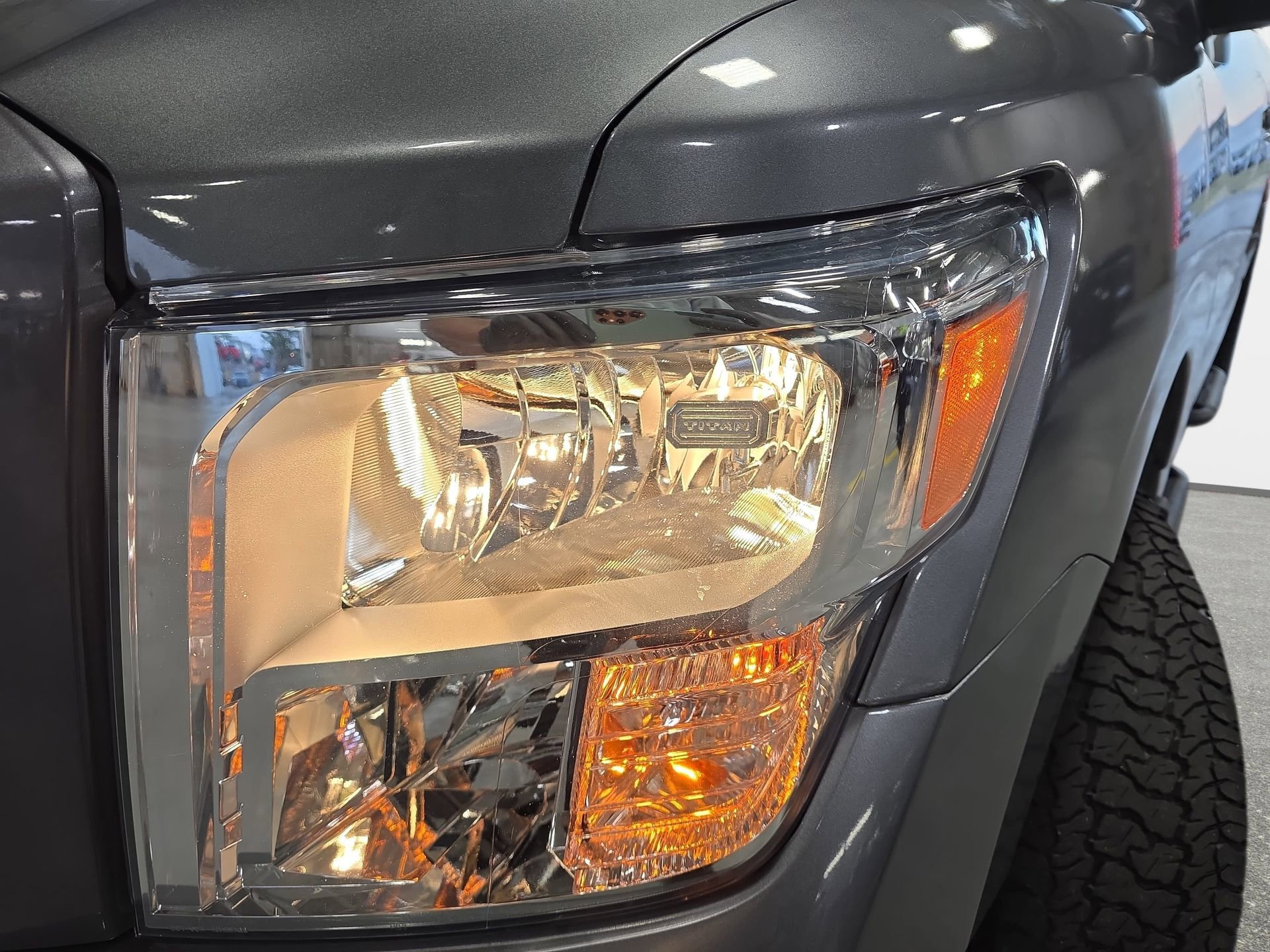 Used 2021 Nissan Titan SV w/ Off Road Protection Package image 30