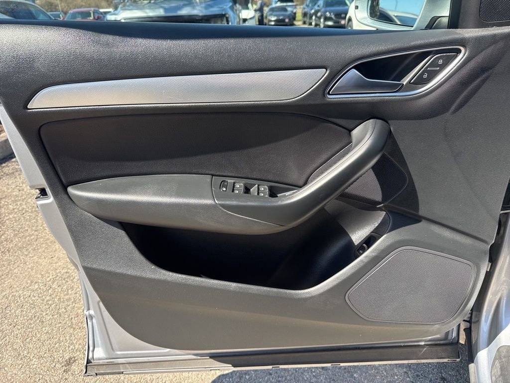 Used 2016 Audi Q3 2.0T Premium Plus image 23