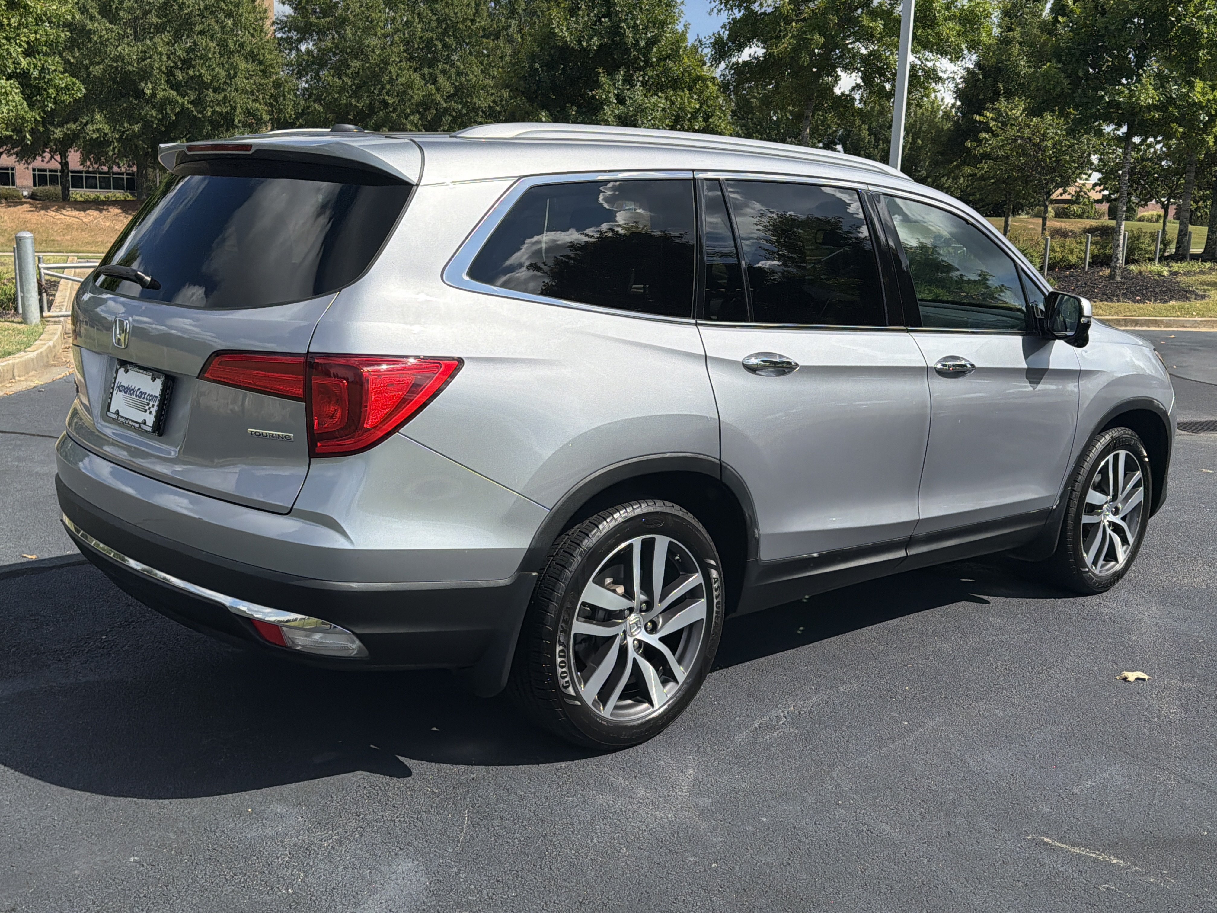 Used 2016 Honda Pilot Touring image 9