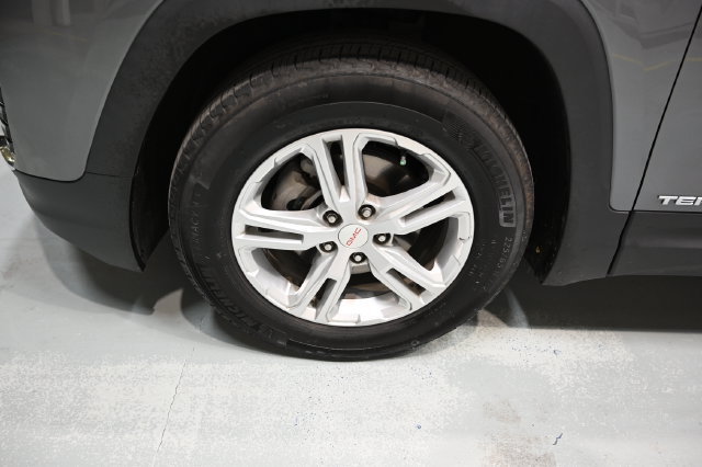 Used 2021 GMC Terrain SLE w/ Driver Convenience Package FWD image 30