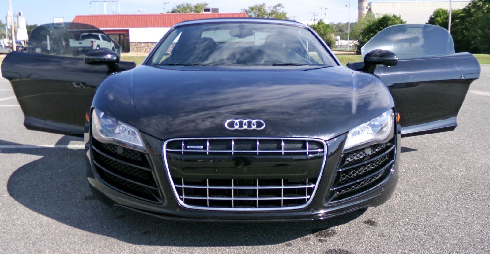 Used 2011 Audi R8 V10 AWD/4WD image 5