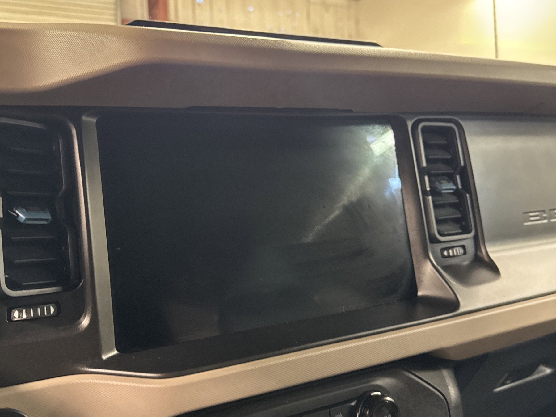 Used 2023 Ford Bronco Wildtrak image 11