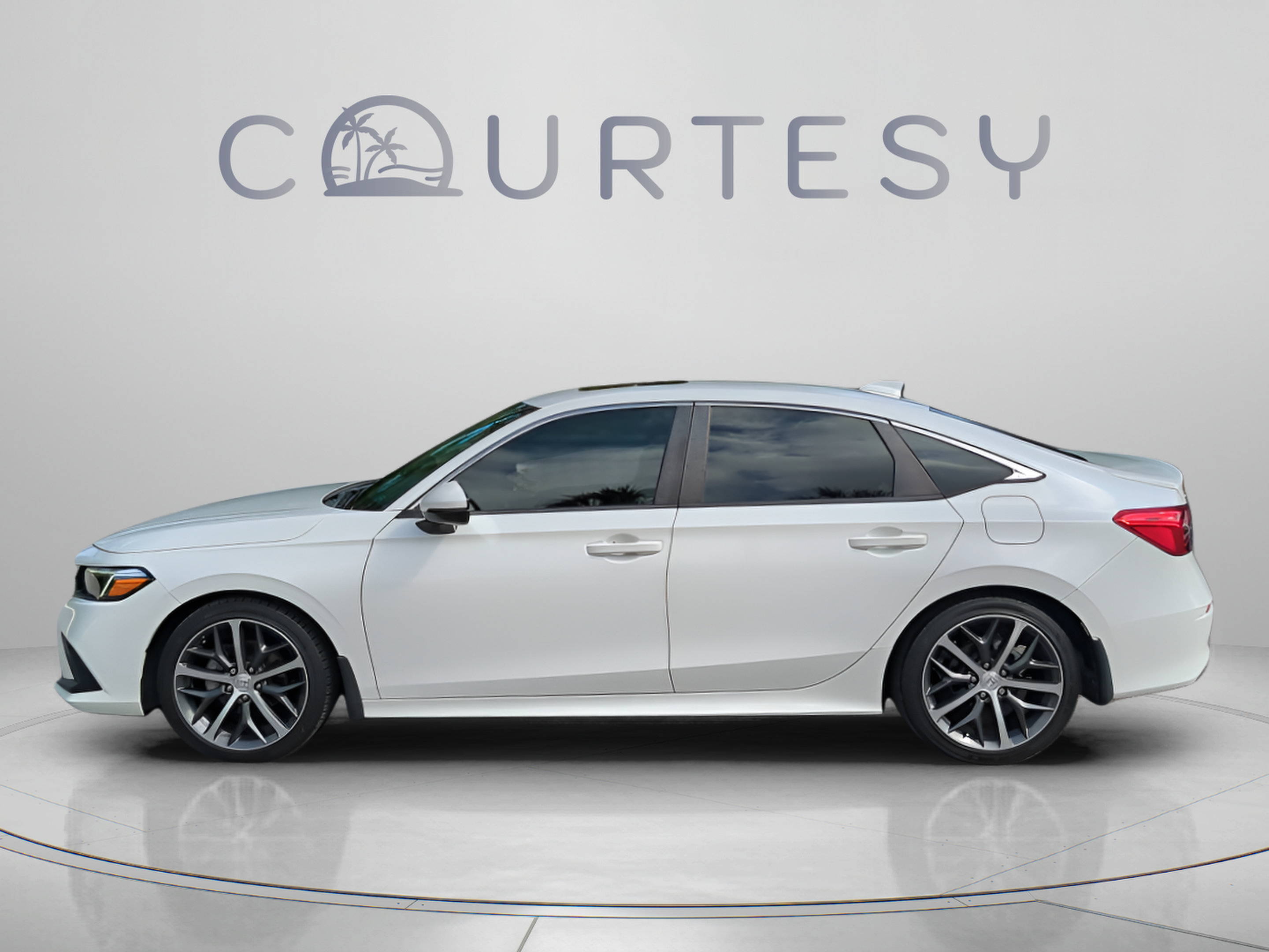 Certified 2022 Honda Civic Touring image 4
