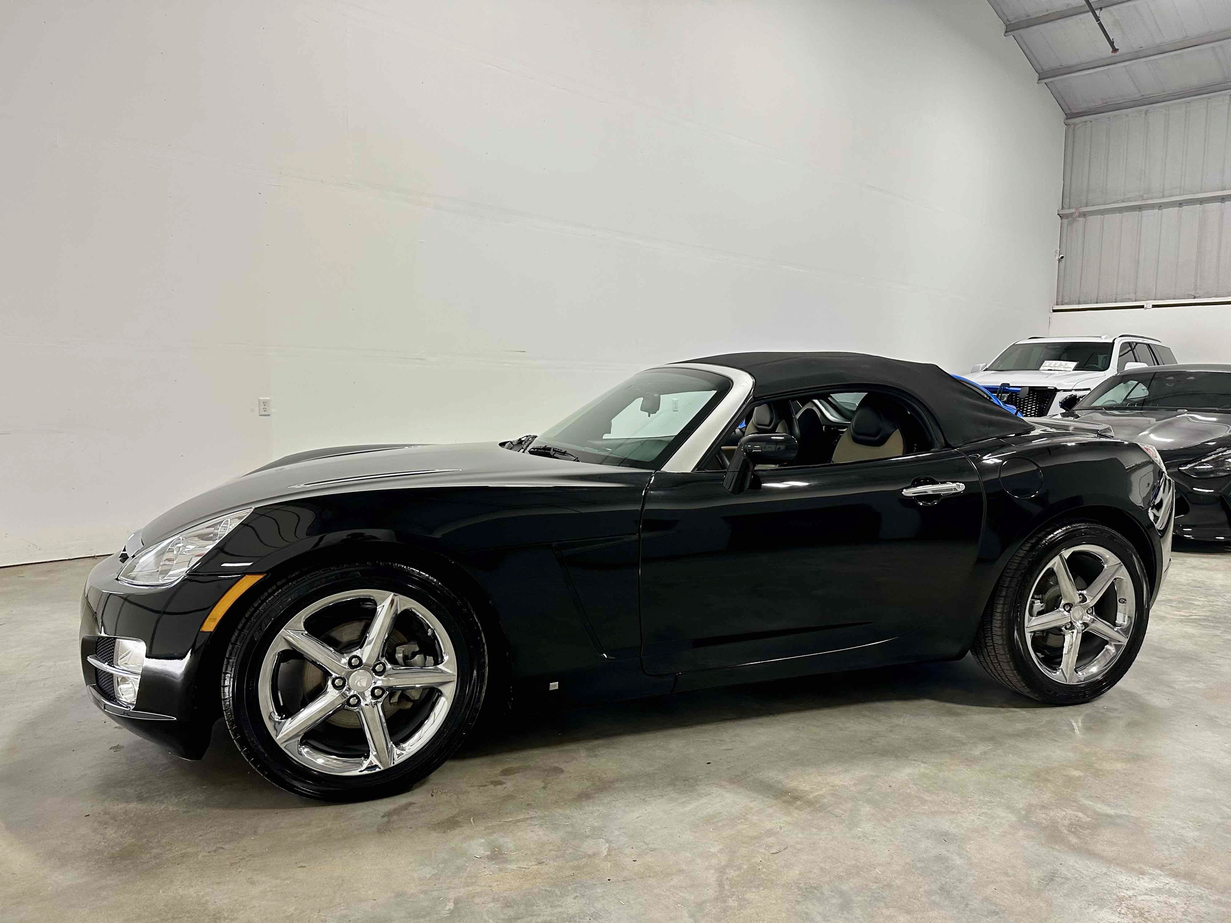 Used 2009 Saturn Sky w/ Premium Trim Package RWD image 30