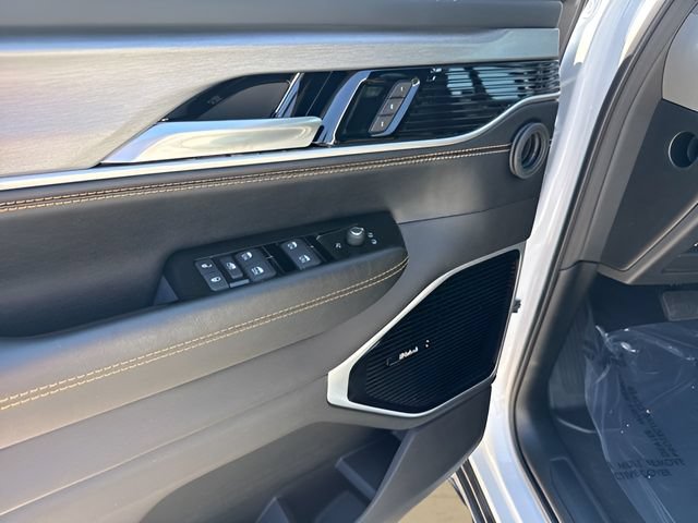 New 2026 Jeep Grand Wagoneer 4WD image 37