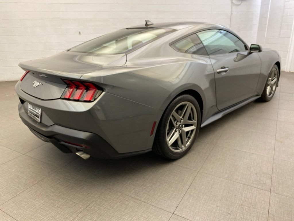Used 2025 Ford Mustang Coupe RWD image 7