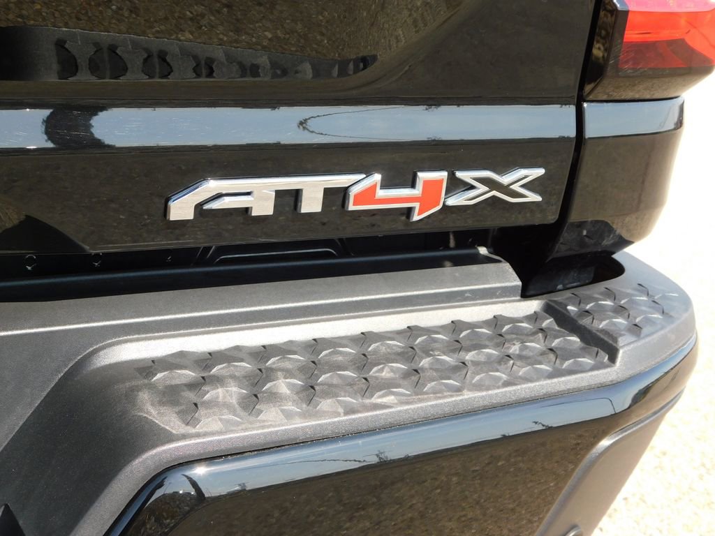 Used 2023 GMC Canyon AT4X image 41