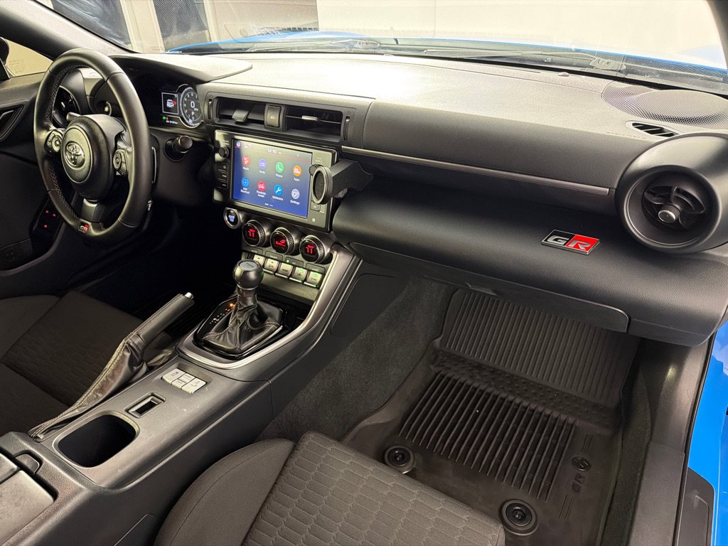 Used 2023 Toyota GR86 w/ ALL Weather Mat Package (TMS) RWD image 22