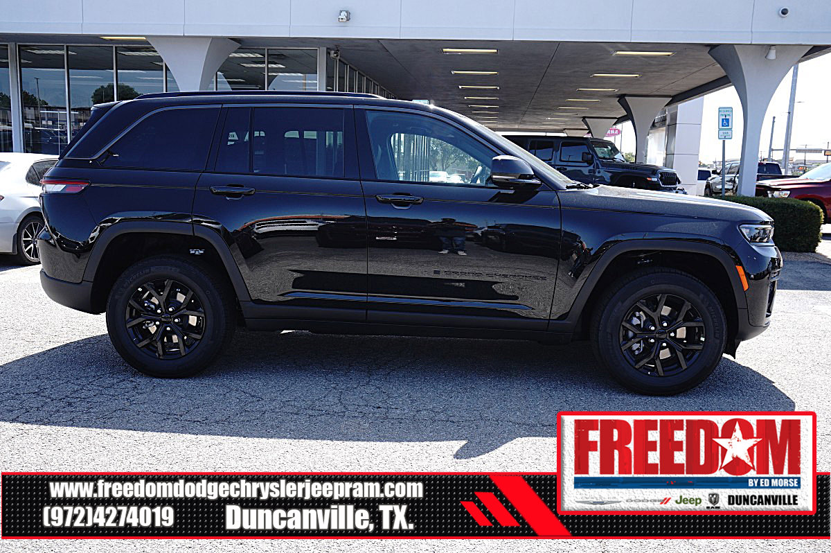 New 2026 Jeep Grand Cherokee Altitude RWD image 6