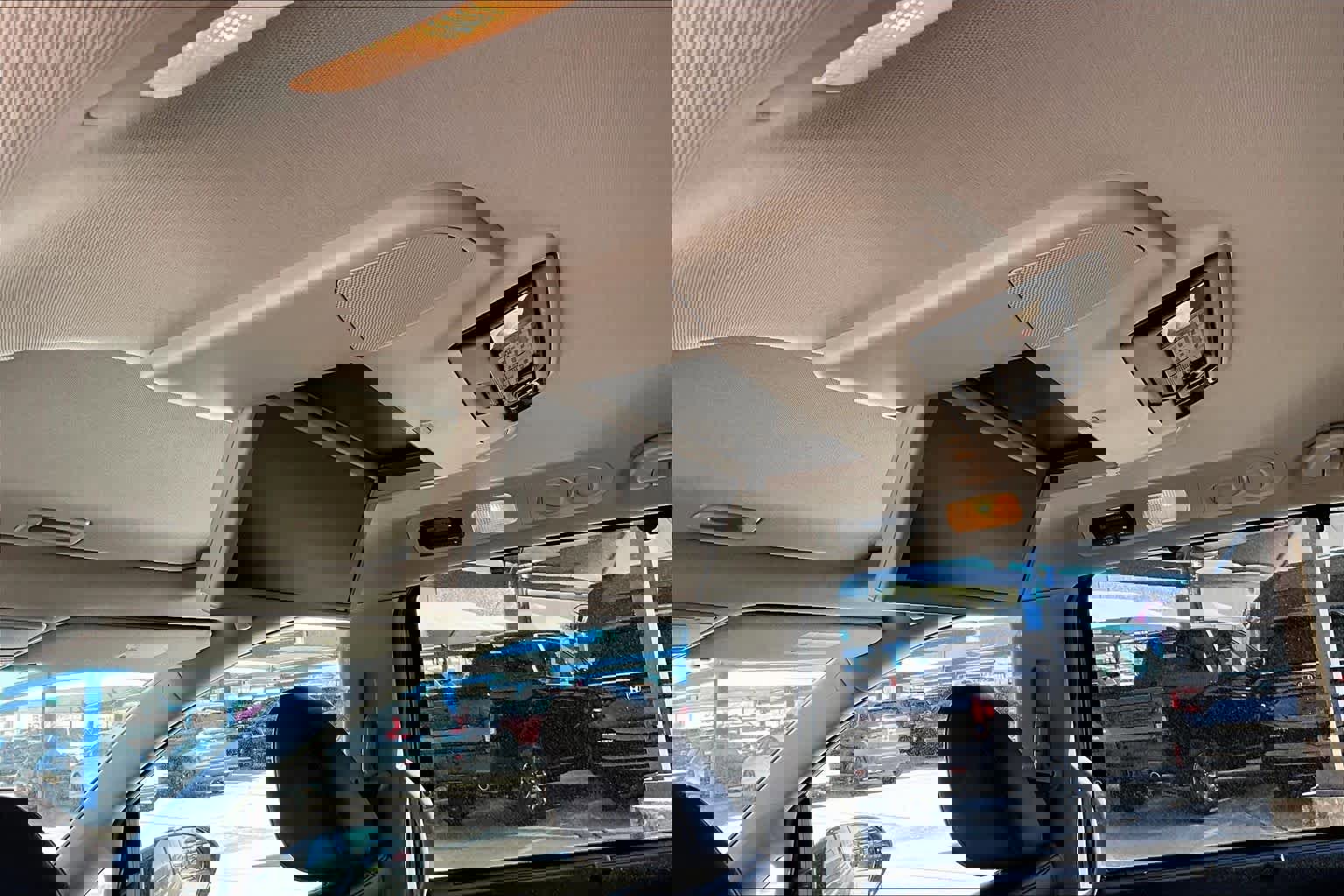 Used 2014 Honda Odyssey Touring Elite image 34