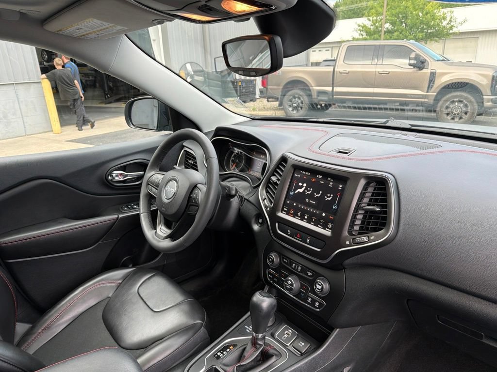 Used 2022 Jeep Cherokee Trailhawk w/ Sun, Sound & Nav Group AWD/4WD image 48