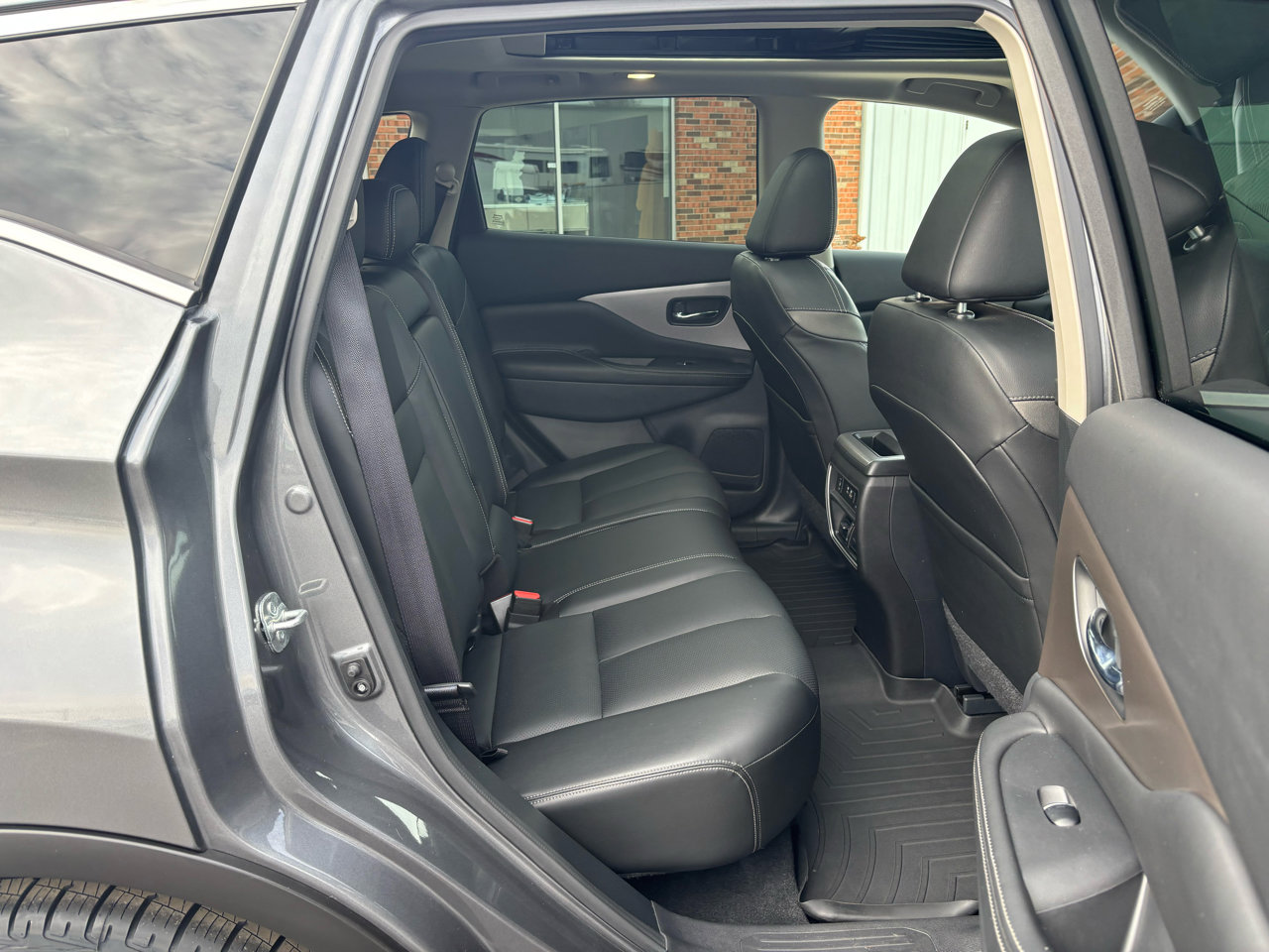 Used 2023 Nissan Murano SL w/ SL Moonroof Package image 12