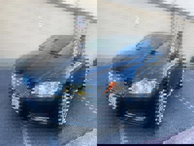 Used 2010 Jaguar XF Luxury image 3