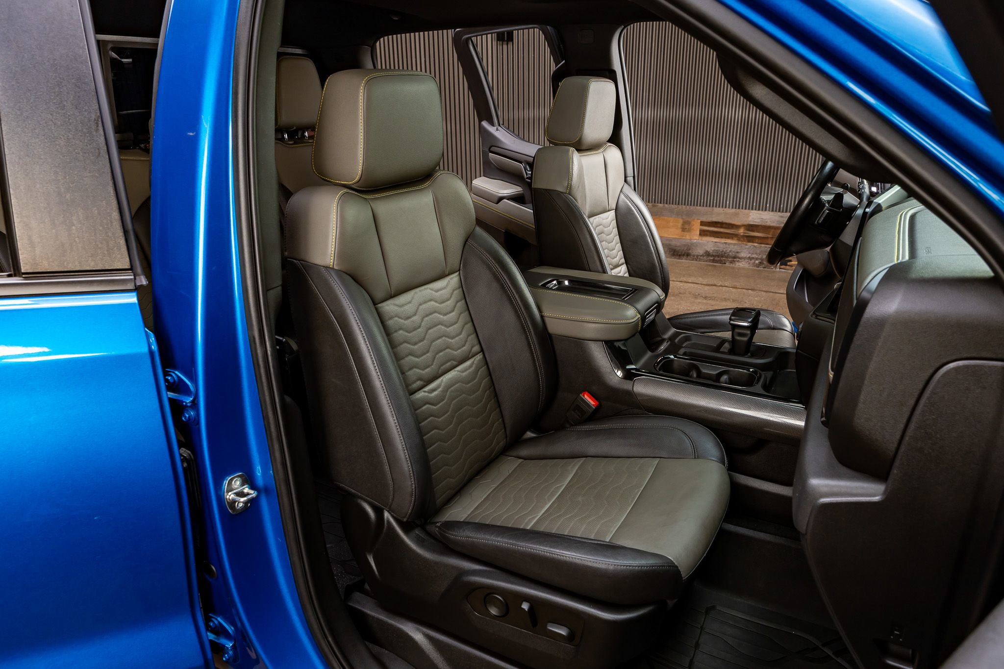 Used 2022 Chevrolet Silverado 1500 ZR2 w/ Technology Package AWD/4WD image 31