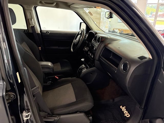 Used 2014 Jeep Patriot Sport w/ Power Value Group AWD/4WD image 19