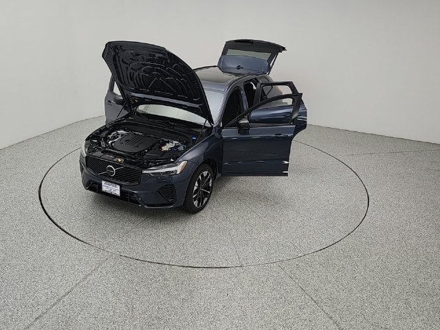 New 2027 Volvo XC60 T8 Plus AWD/4WD image 21