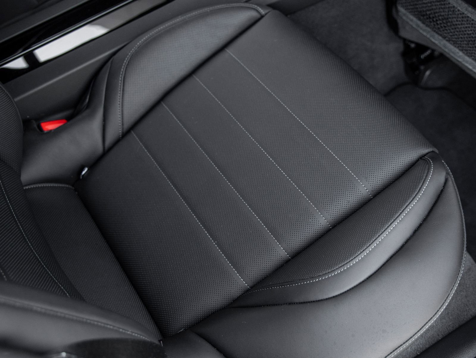 Used 2025 Porsche Panamera Turbo image 38