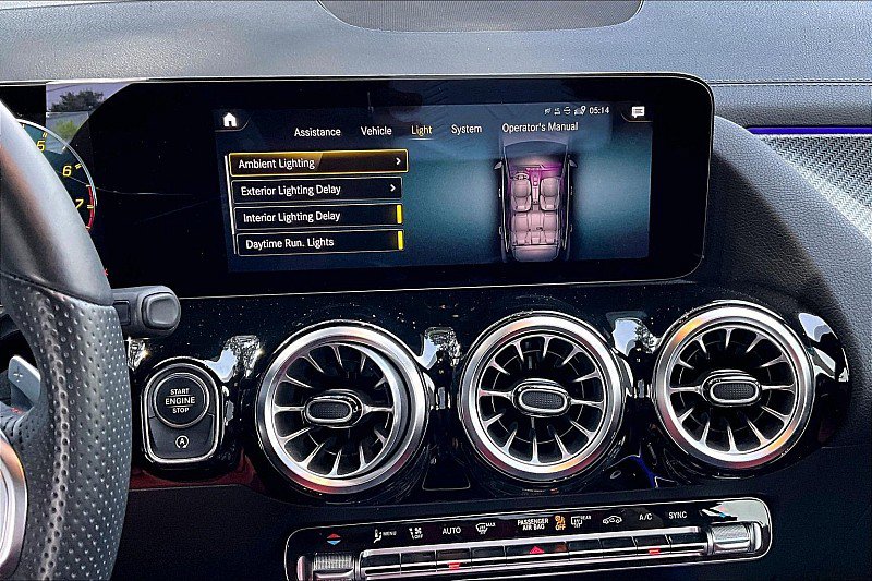 Used 2022 Mercedes-Benz GLA 35 AMG 4MATIC w/ Premium Package Lite image 19
