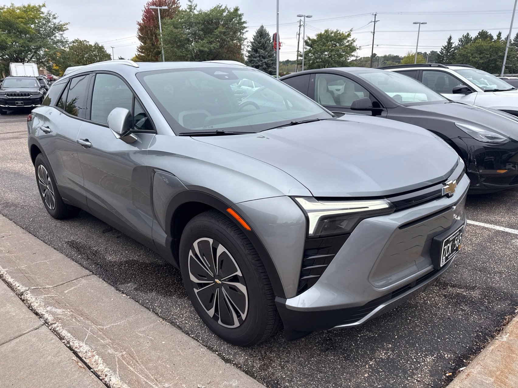 Used 2024 Chevrolet Blazer EV LT AWD/4WD image 3