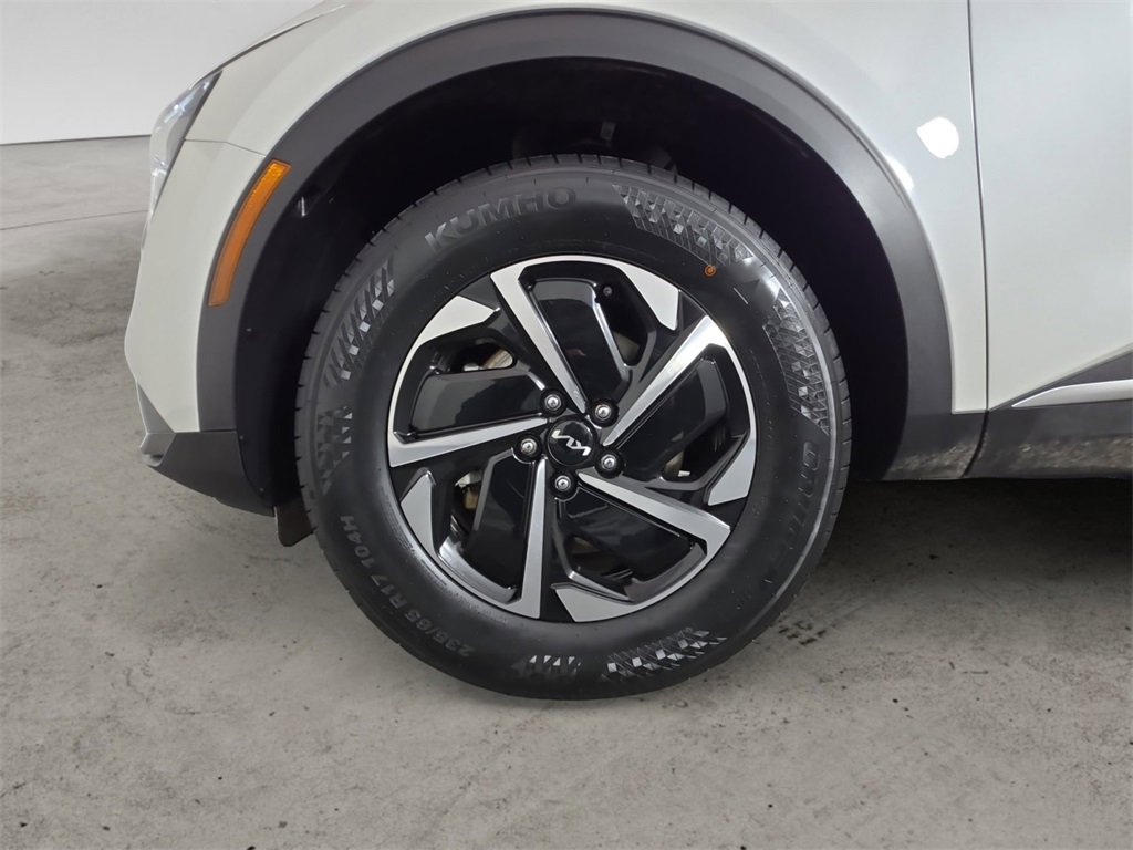Used 2023 Kia Sportage LX image 14