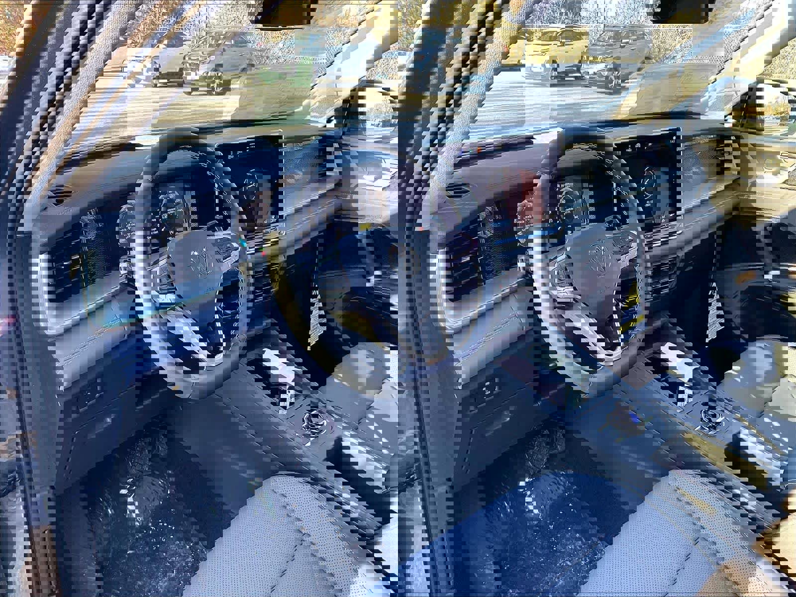 New 2026 Volkswagen Tiguan SE image 9