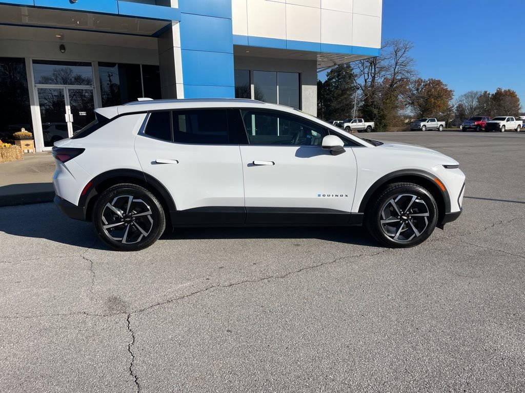 New 2026 Chevrolet Equinox EV LT image 54